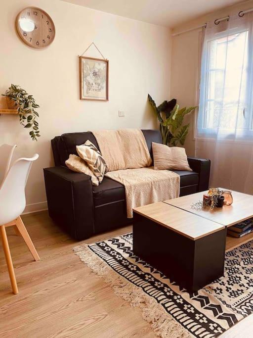 Appartement Cosy Au Calme A 20 Min De Paris فيلوجويف المظهر الخارجي الصورة