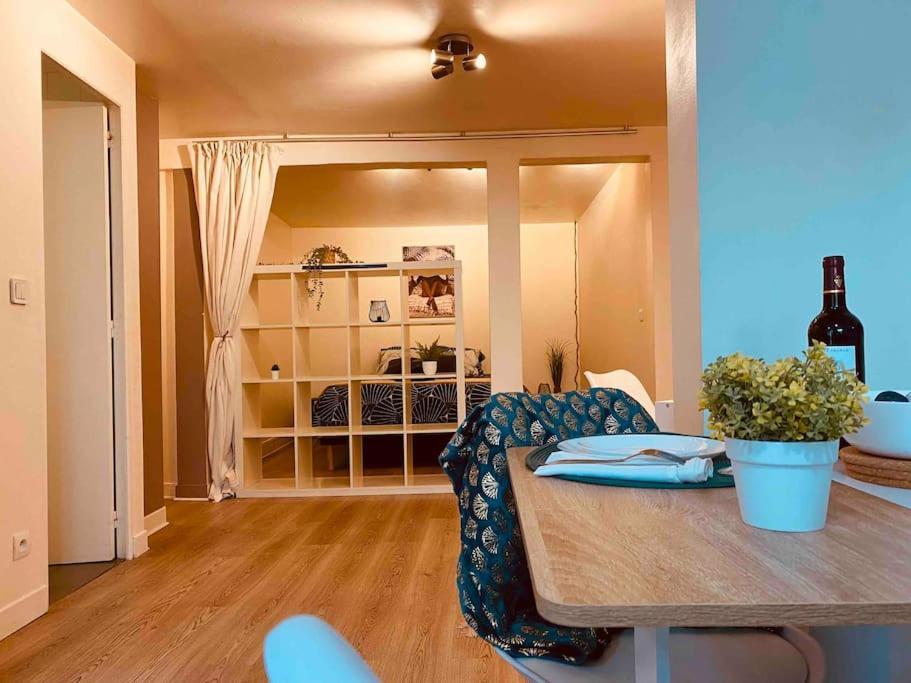Appartement Cosy Au Calme A 20 Min De Paris فيلوجويف المظهر الخارجي الصورة