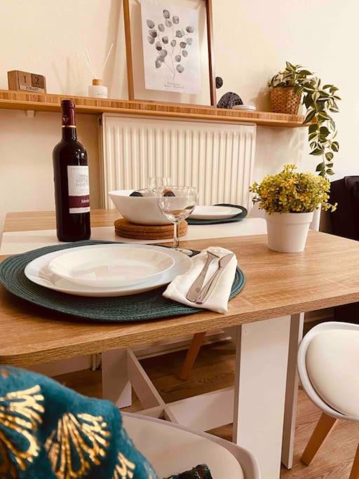 Appartement Cosy Au Calme A 20 Min De Paris فيلوجويف المظهر الخارجي الصورة